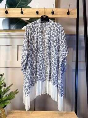 Boho Smart Set White and Black Floral Fringe Kimono Cape M/L